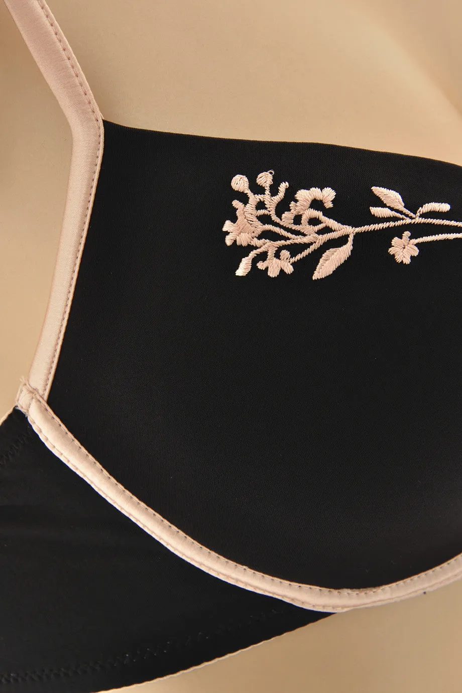 COTTON CLUB GEISHA Black Floral Bra